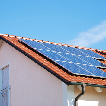 Painéis solares fotovoltaicos instalados na Ilha da Madeira